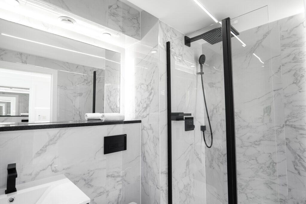 Additional image 24 of Apartment 2104 Beetham Tower, 10, Holloway Circus Queensway, B1 1BA