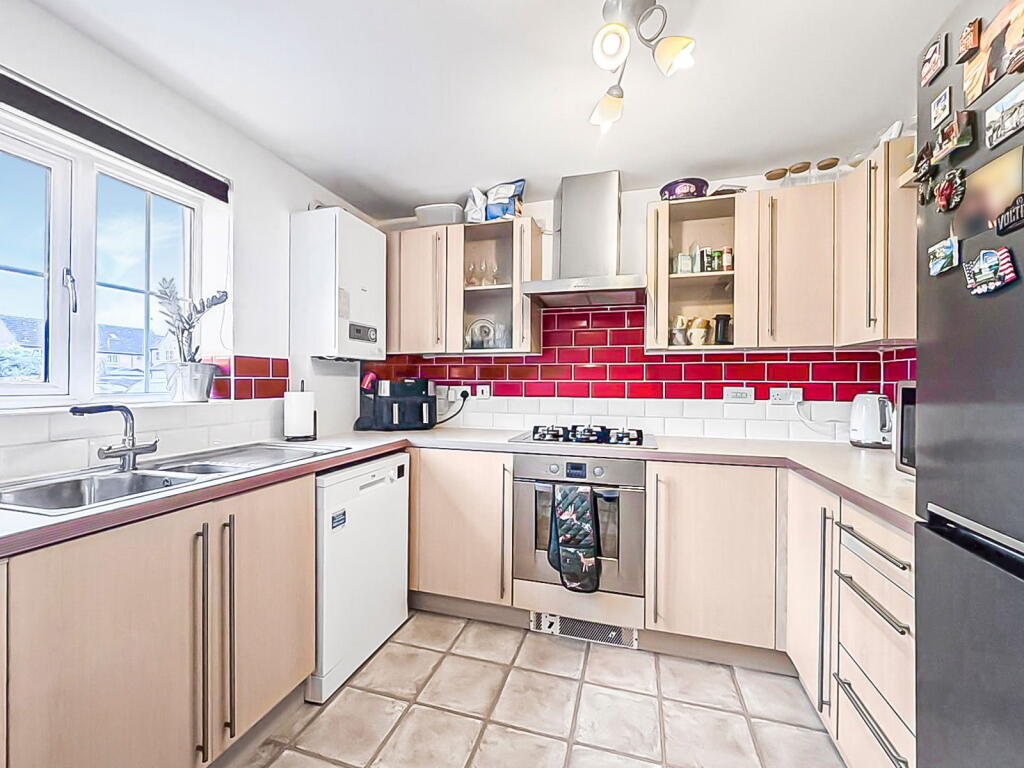 Darleydale Close, Hardwicke, Gloucester, GL2 4JJ photo 2