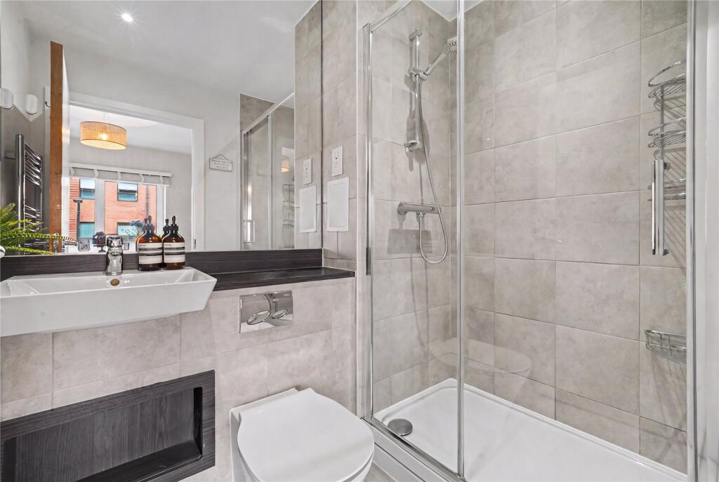 Apartment in London, Springfield Place, Springfield Village - More