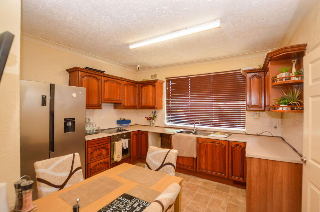 Elm Avenue, Golborne, WA3 3SG photo 3
