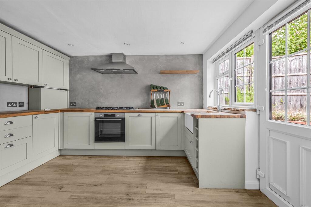 House in Guildford - View 4