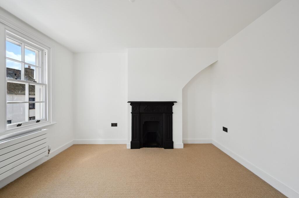 House in Tonbridge - More