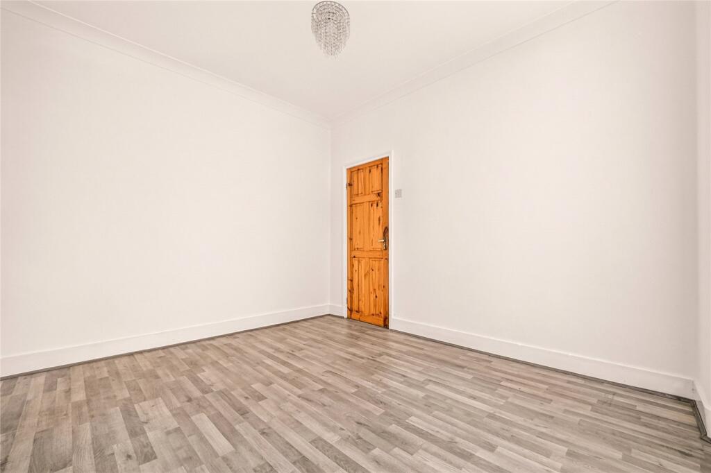 House in London - View 3