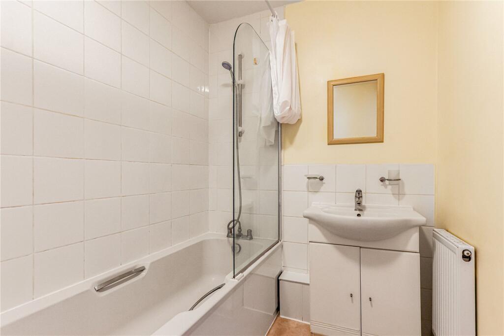 Richmond Park Road, Charminster, Bournemouth, BH8 - More