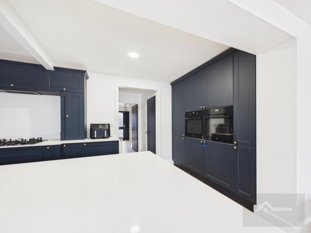 House in Sefton, Hightown - More