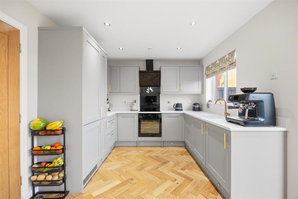 House in Edinburgh, West Lothian - View 5