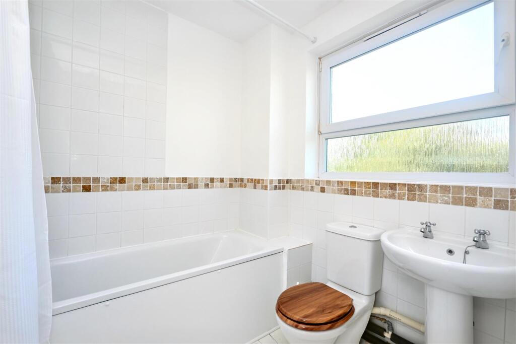 Hartington Place, Eastbourne - View 4