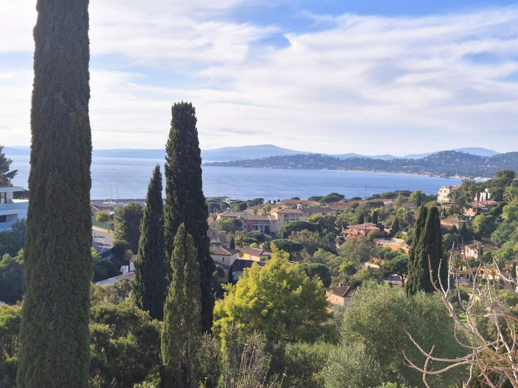 Main image of property: 83380 les-issambres