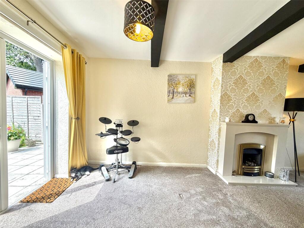 House in Bromborough, Spital - View 5