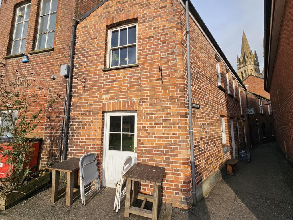 Main image of property: Tonkins Ope, The Leats, Truro