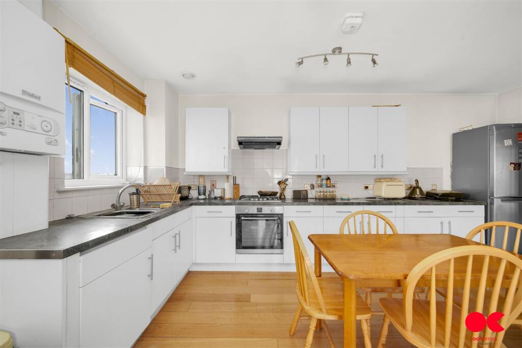 Apartment in London, Leyton - View 3