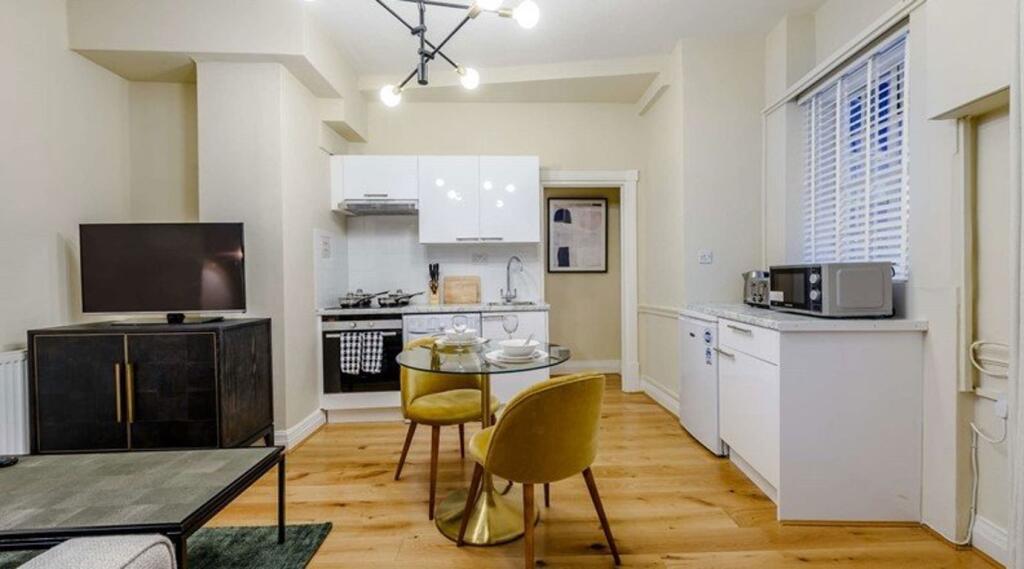 Main image of property: Regents Park