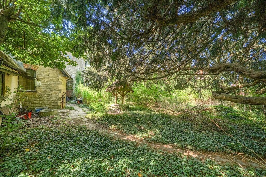 Oxford Road, Calne, Wiltshire, SN11 photo 4