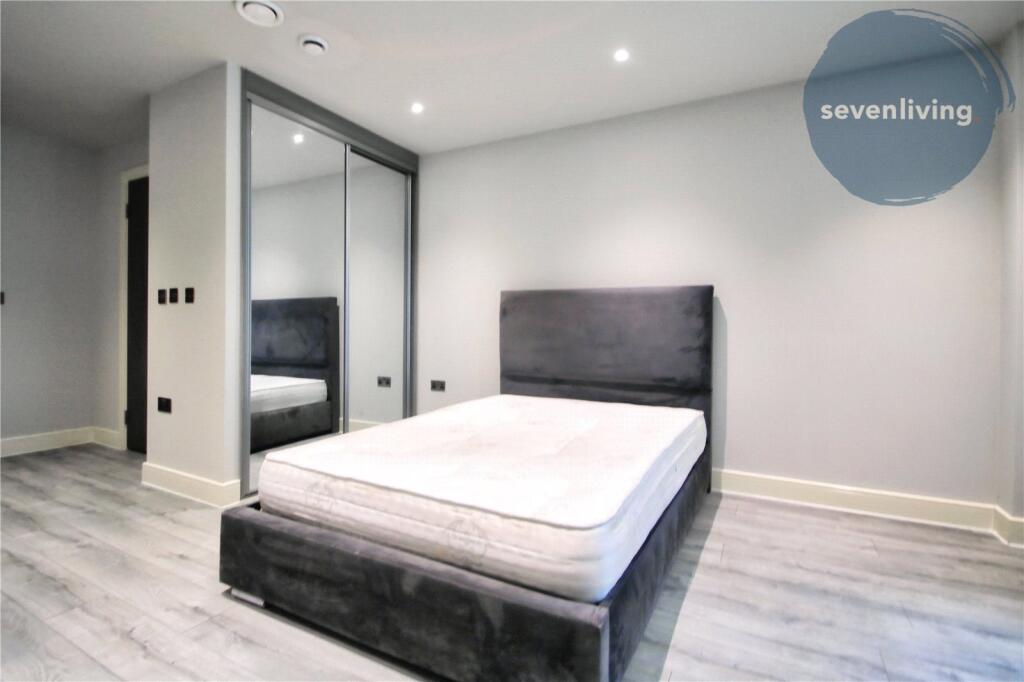 Main image of property: No1 Thames Valley, Wokingham Road, Bracknell, Berkshire, RG42