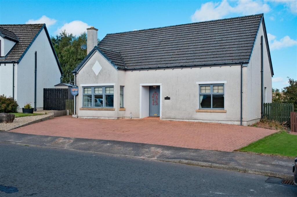 Main image of property: Raeburn Common, Lanark