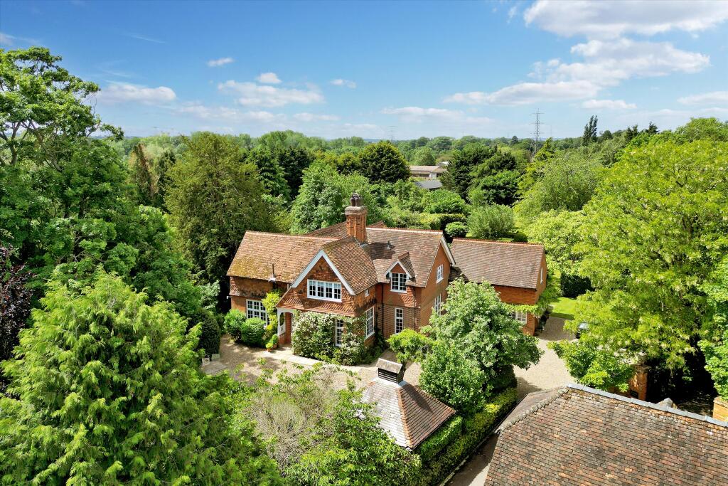 Main image of property: The Green, Letchmore Heath, Watford, Hertfordshire, WD25