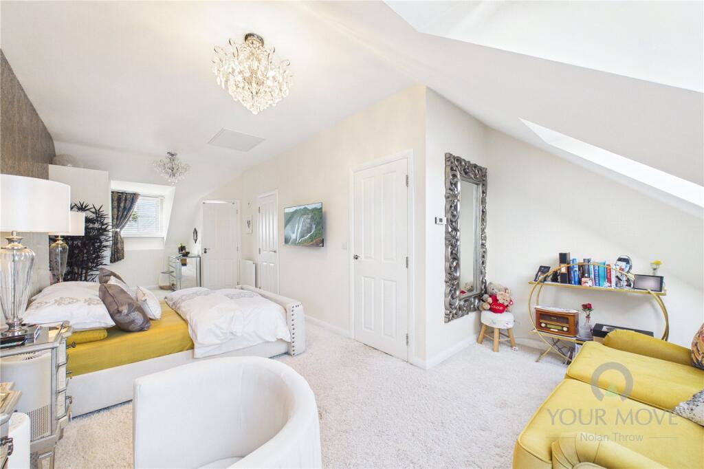 House in Northampton, Overstone - More