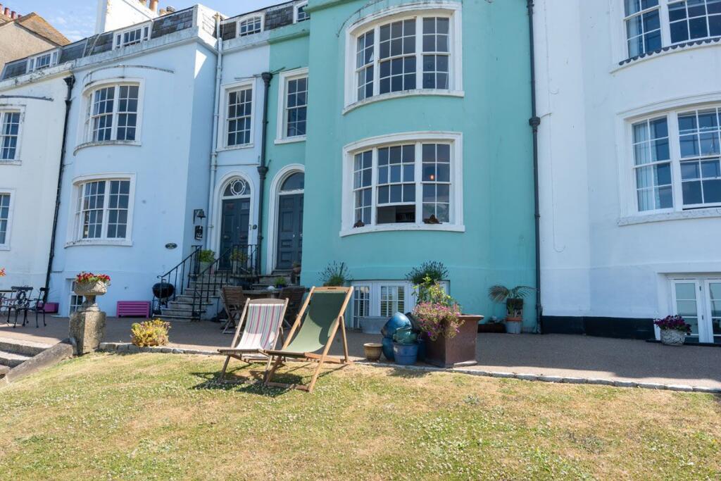 Main image of property: Central Parade, Herne Bay