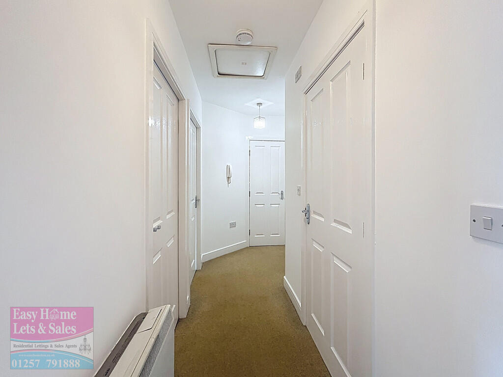 Apartment in Preston - View 5
