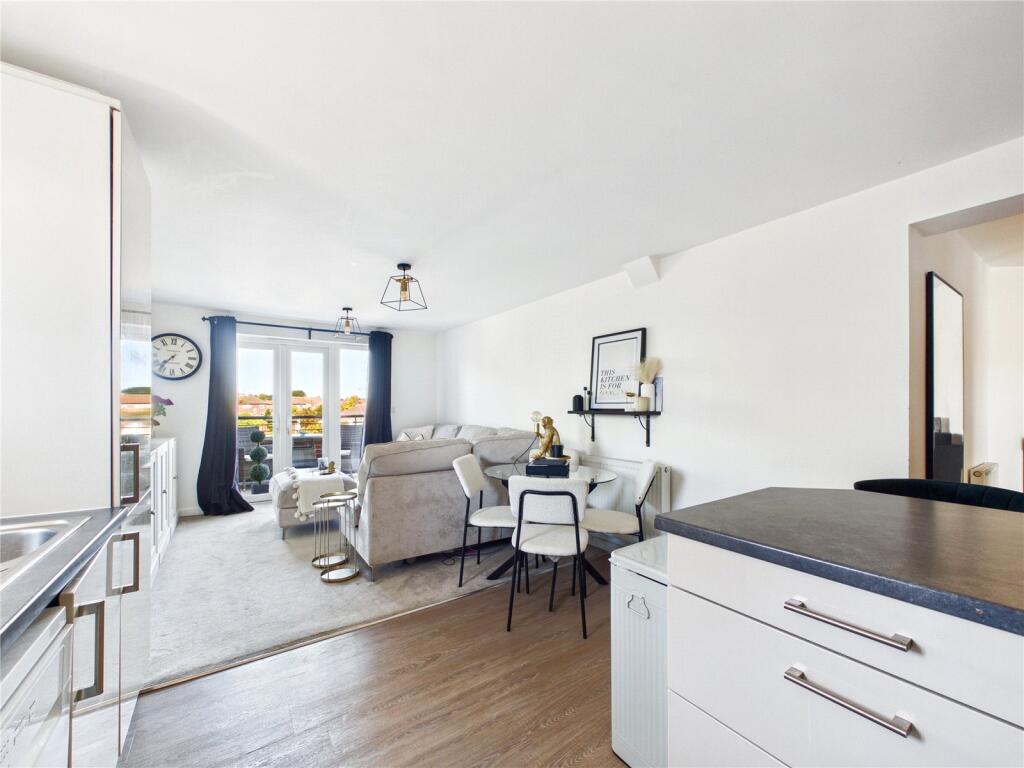 Apartment in Colchester - View 3
