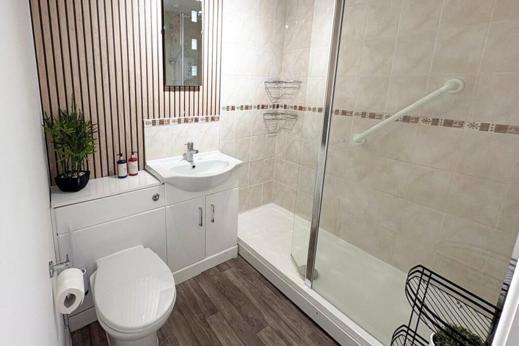 Fountain Court, Westbury - View 5