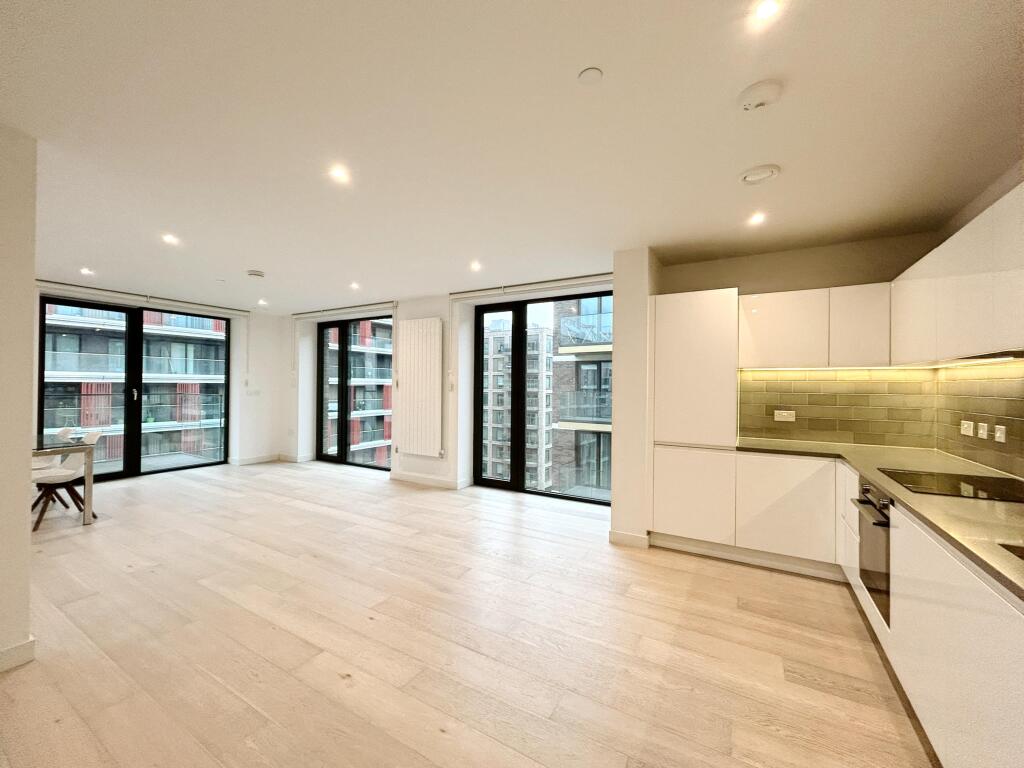 Main image of property: John Cabot House, Royal Wharf, E16