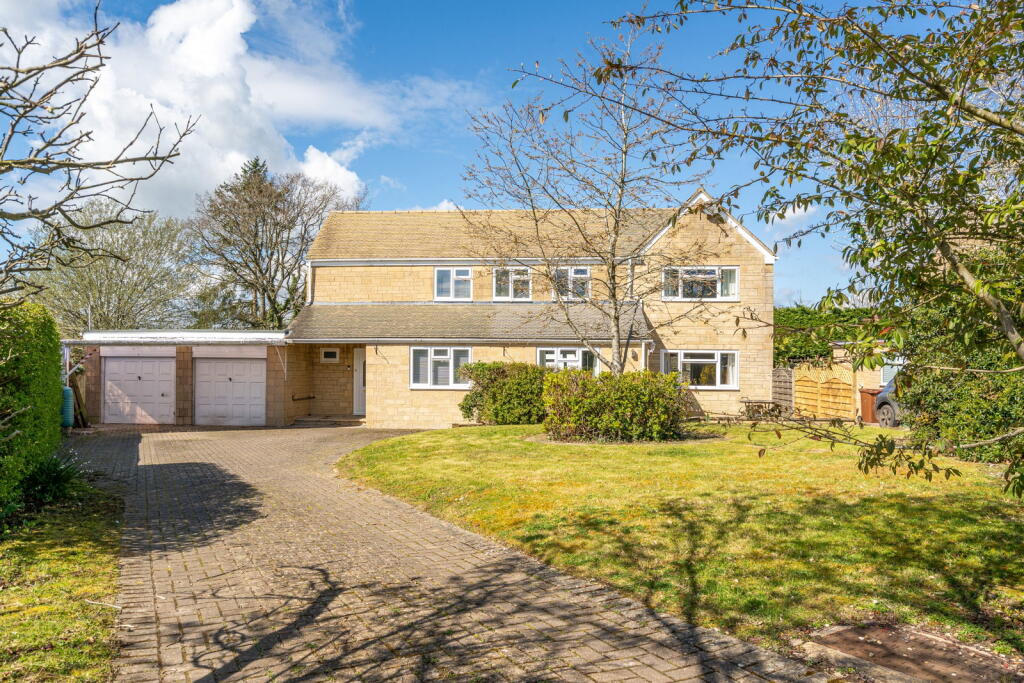 4-bed detached on Sawyers Close, Minety, £625,000
