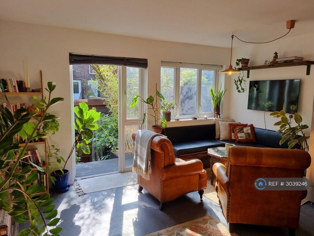 Apartment in London - View 2