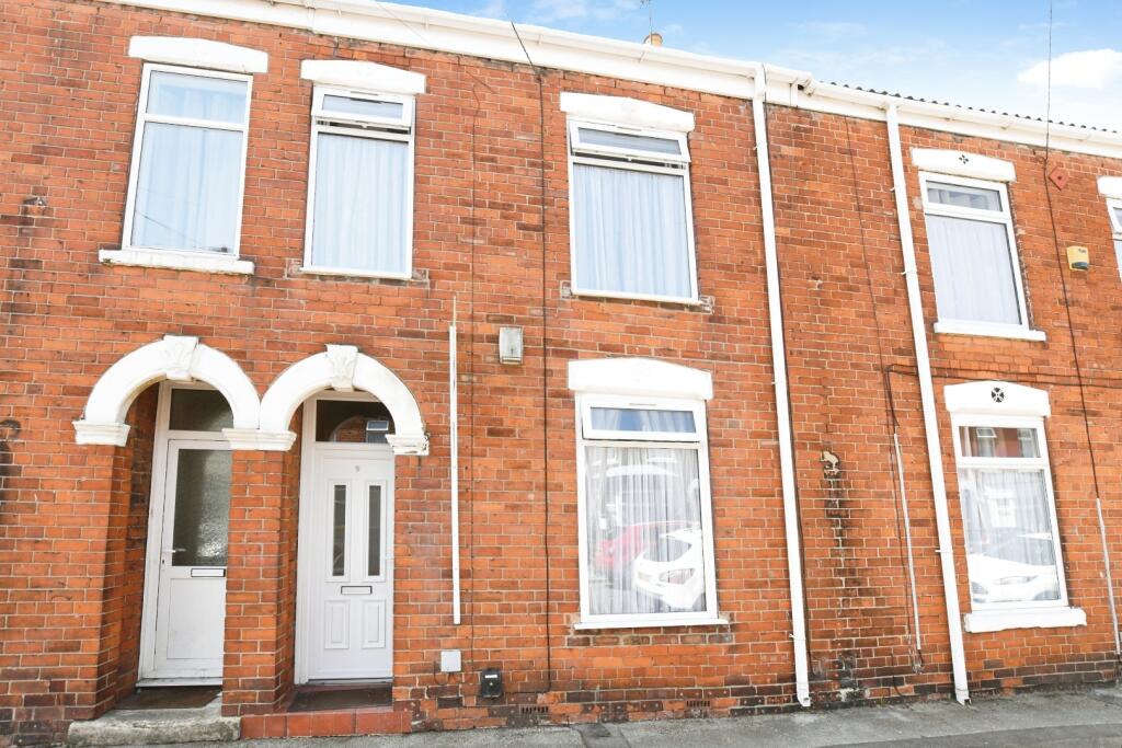 Main image of property: Lee Street, Hull