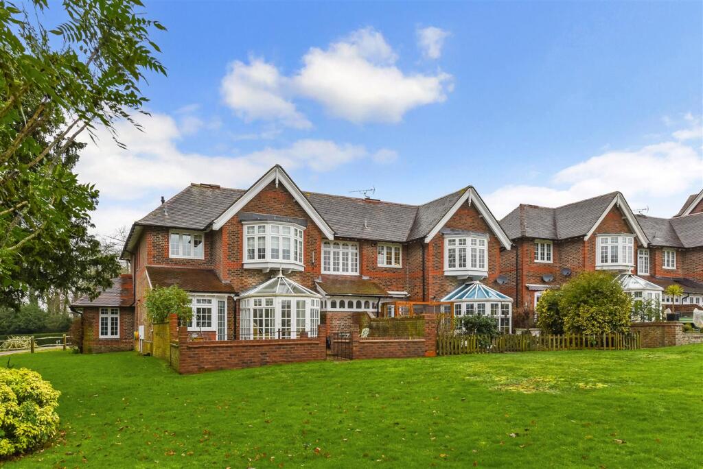 Main image of property: Crossbush, Arundel