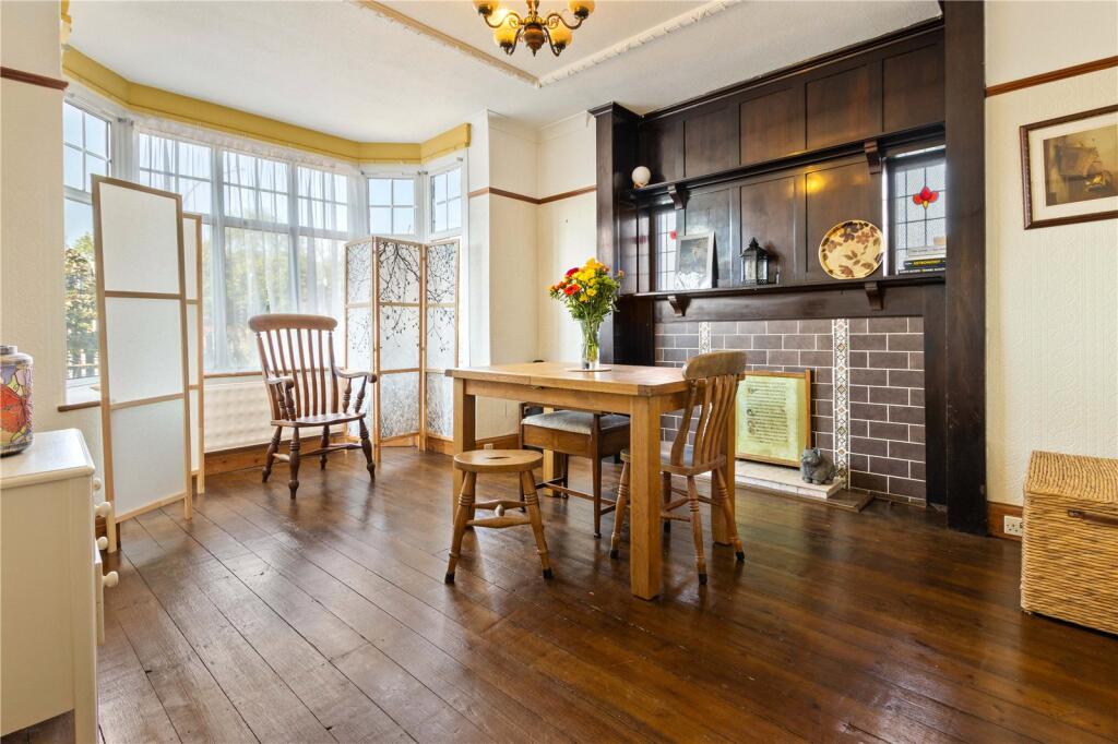House in Grimsby, Holme Hill - More