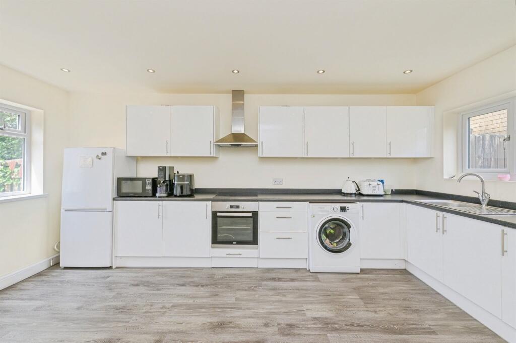 House in Tamworth, Staffordshire - View 5
