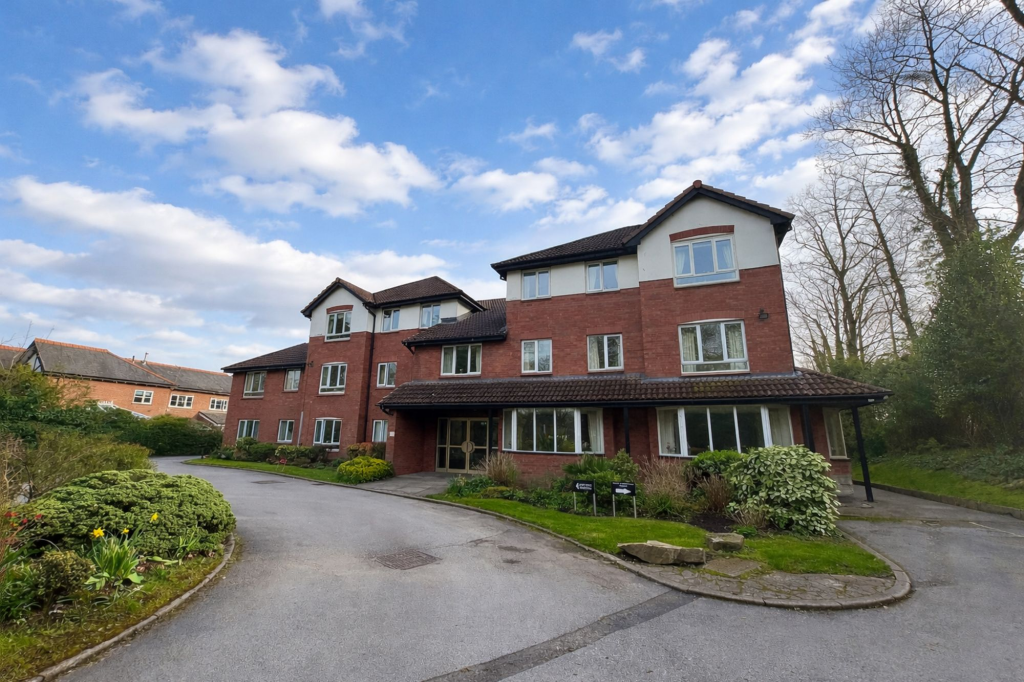 Main image of property: Edge Lane, Stretford, M32