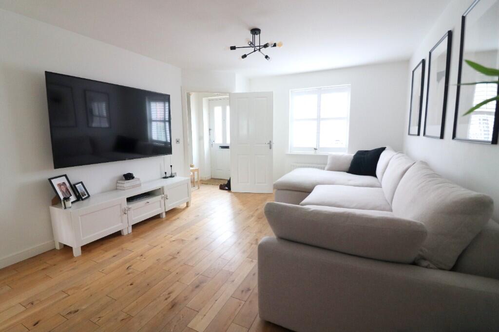 House in Silsoe, Central Bedfordshire - View 3
