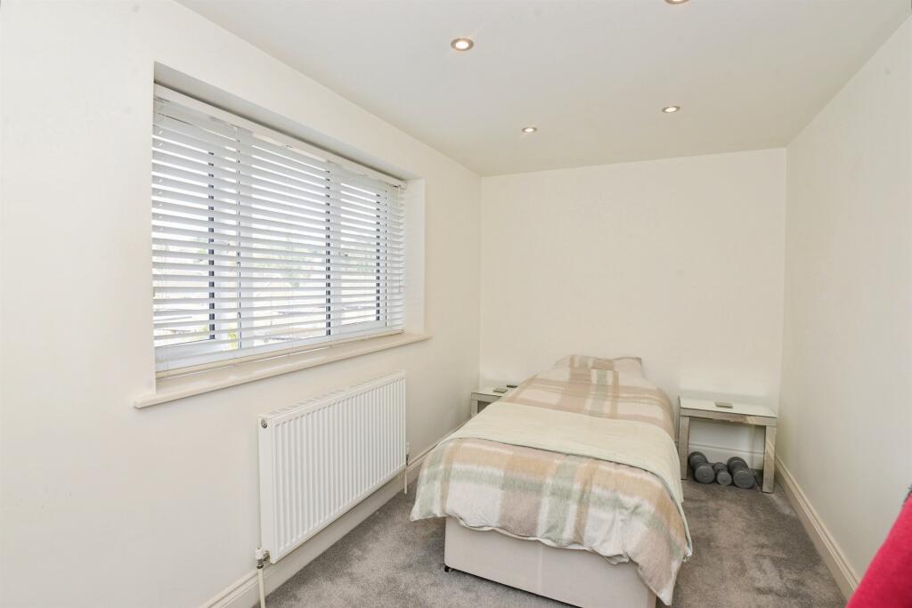 House in Hemel Hempstead, High Wycombe Community Board - More