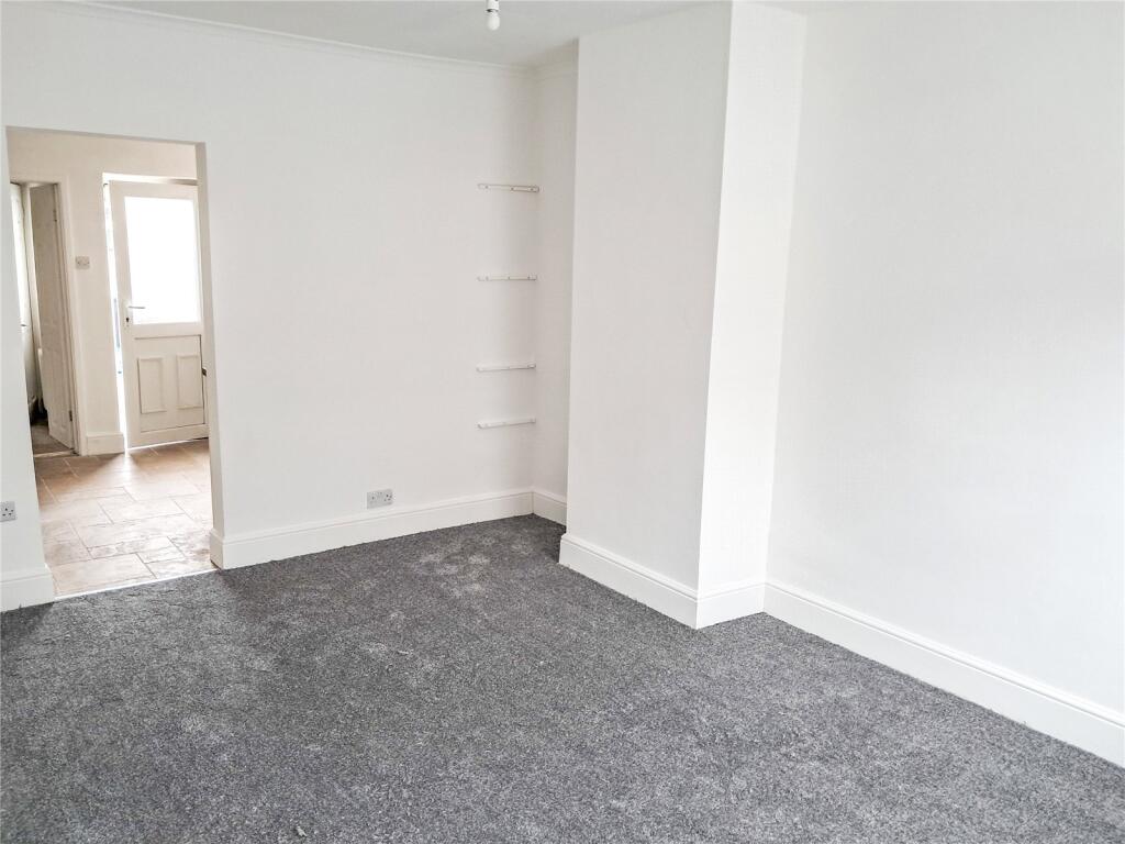 House in North Yorkshire, Harrogate - View 3