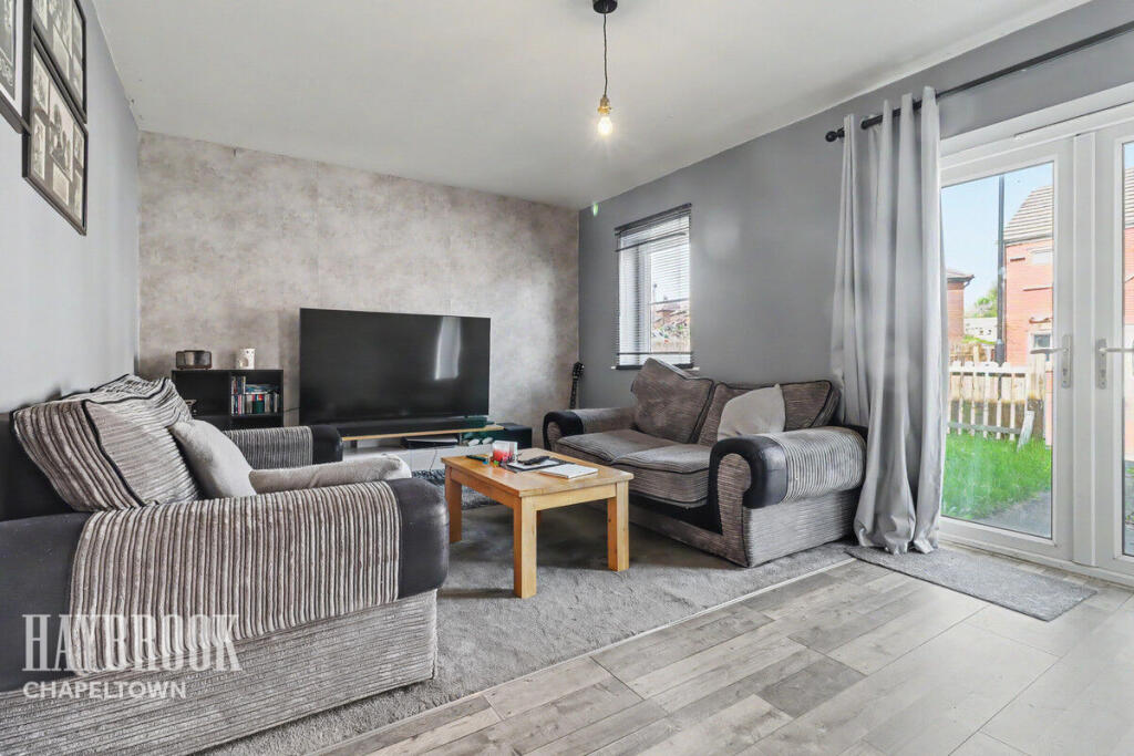 House in Sheffield, Charltonbrook, Ecclesfield - More