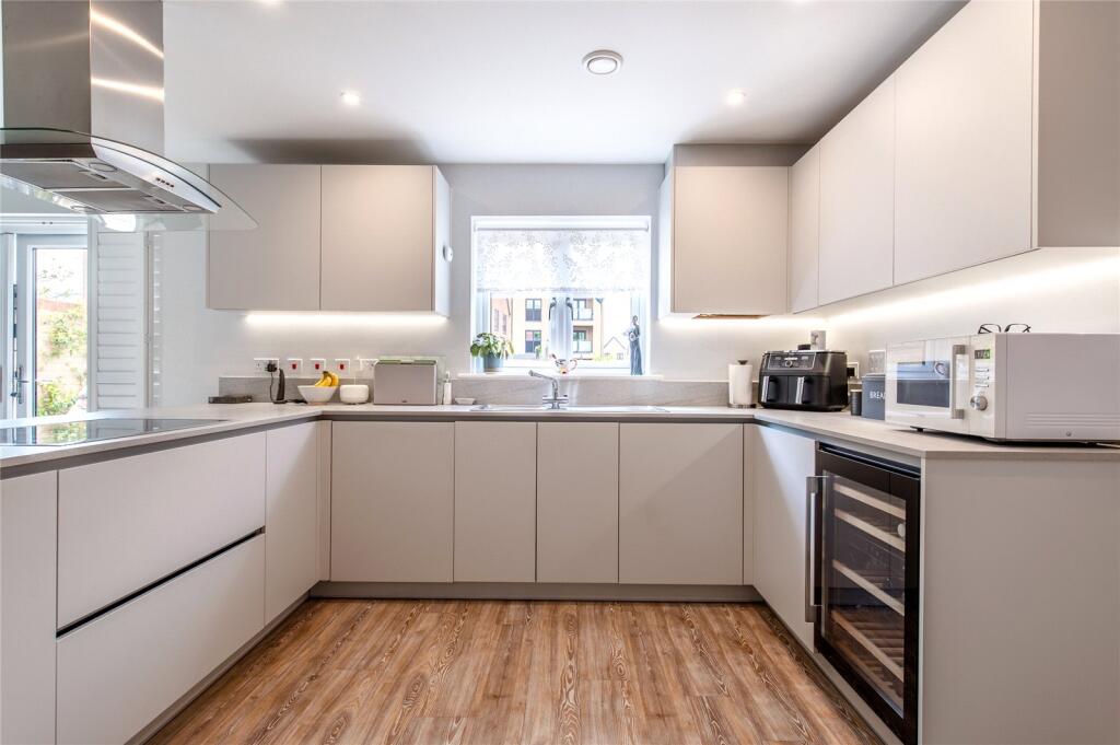 Pearl Close, Langley, Maidstone, Kent, ME17 photo 4