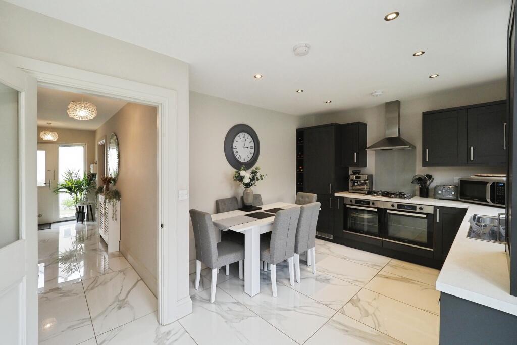House in Nottingham - View 2