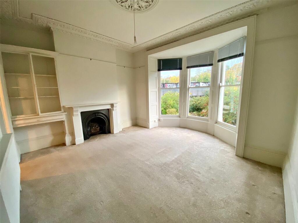 Apartment in Bristol - More