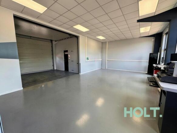 2EBV - Showroom 2.jpg