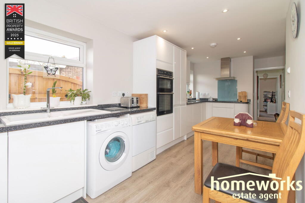 9, Tipton Close photo 4