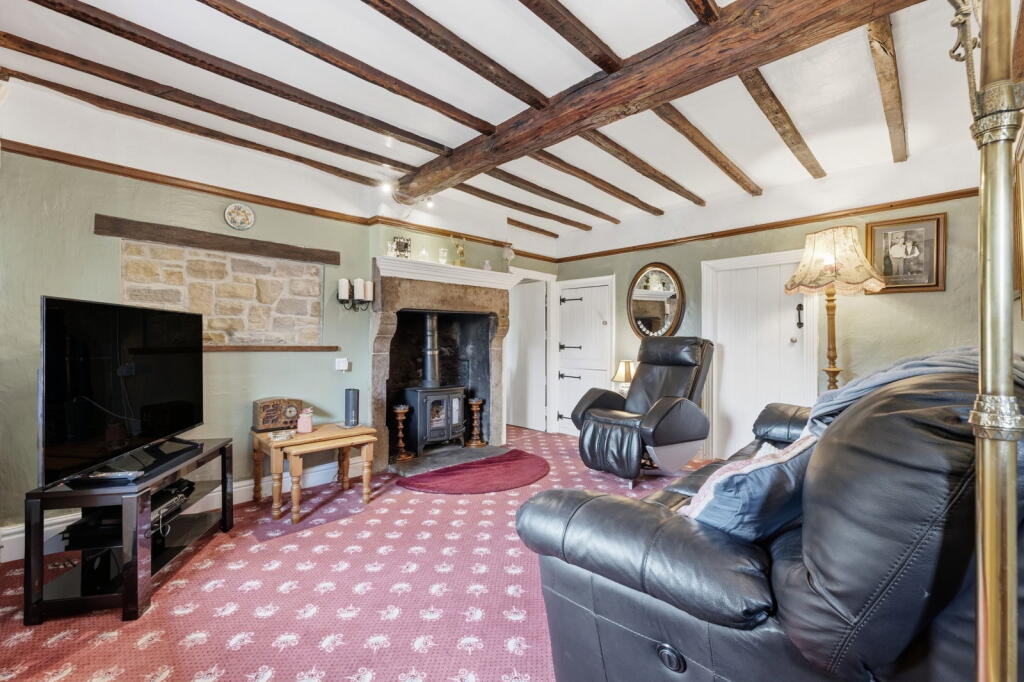 House in Derbyshire Dales, Eyam - View 4