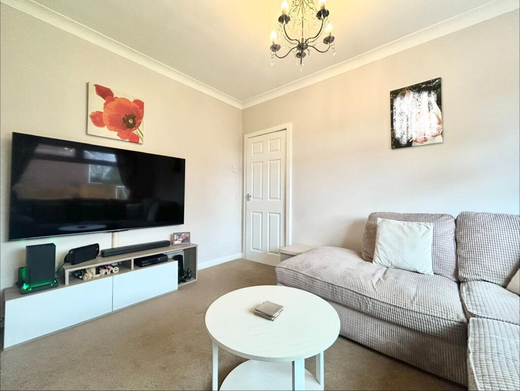 House in Dudley, West Midlands - View 4