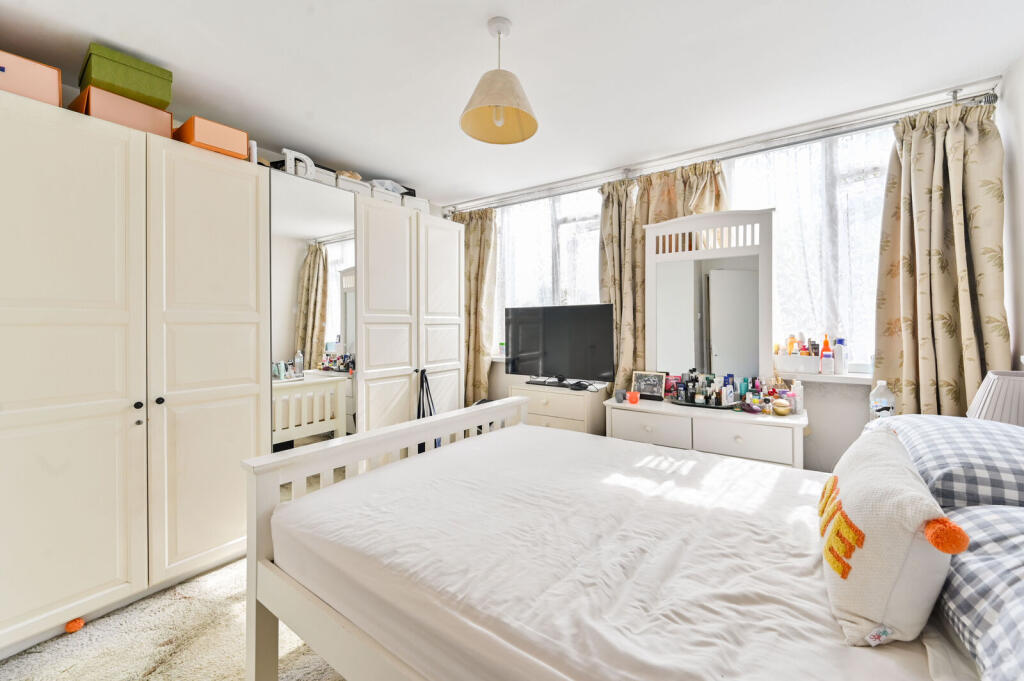 Apartment in London - View 5
