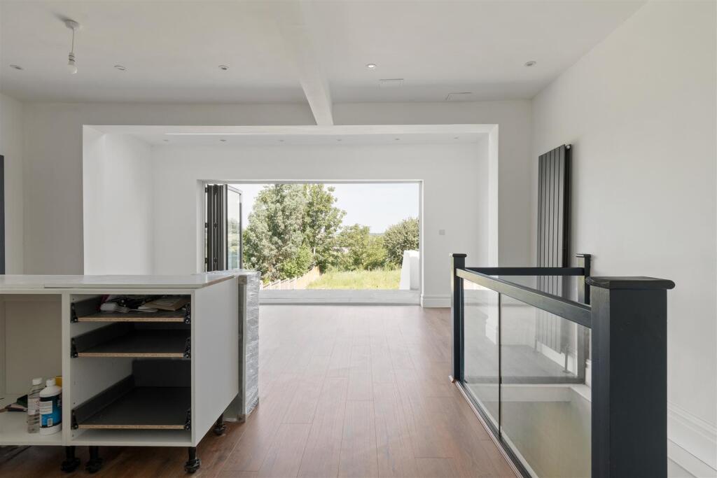 Main image of property: Den Bank Drive, Crosspool, S10