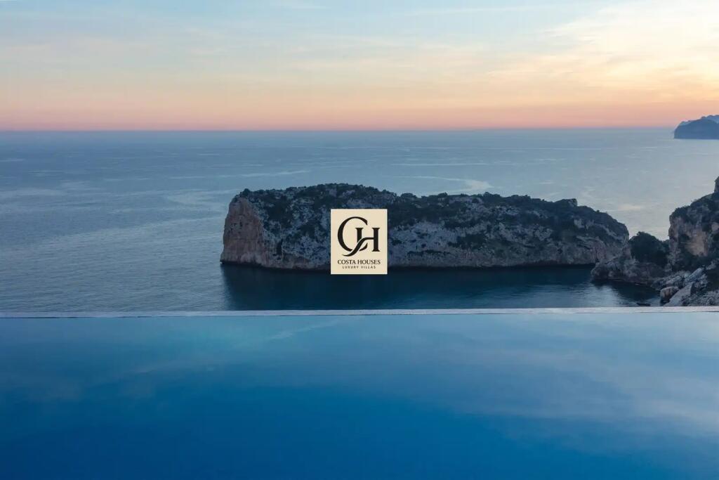 Main image of property: Valencia, Alicante, Javea