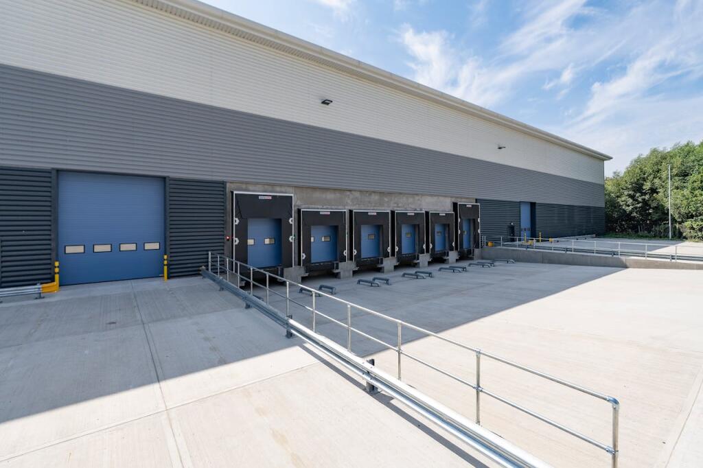 IW110825CA112U1.jpg