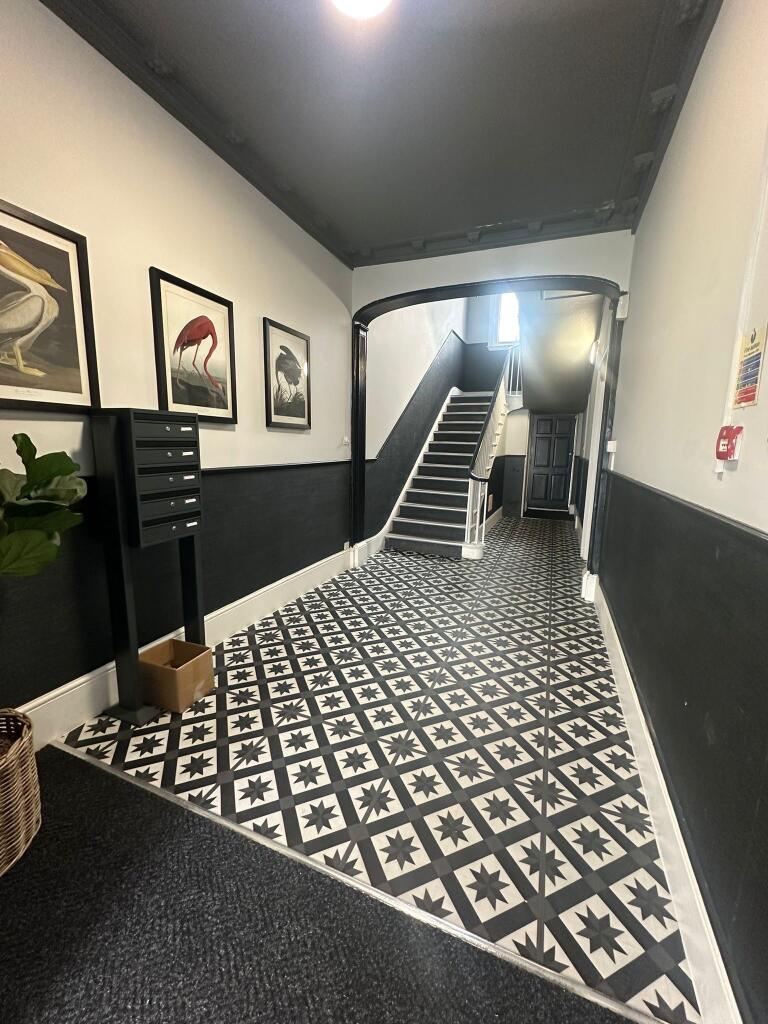 Main image of property: 2 bed Apartment, Clarendon Square