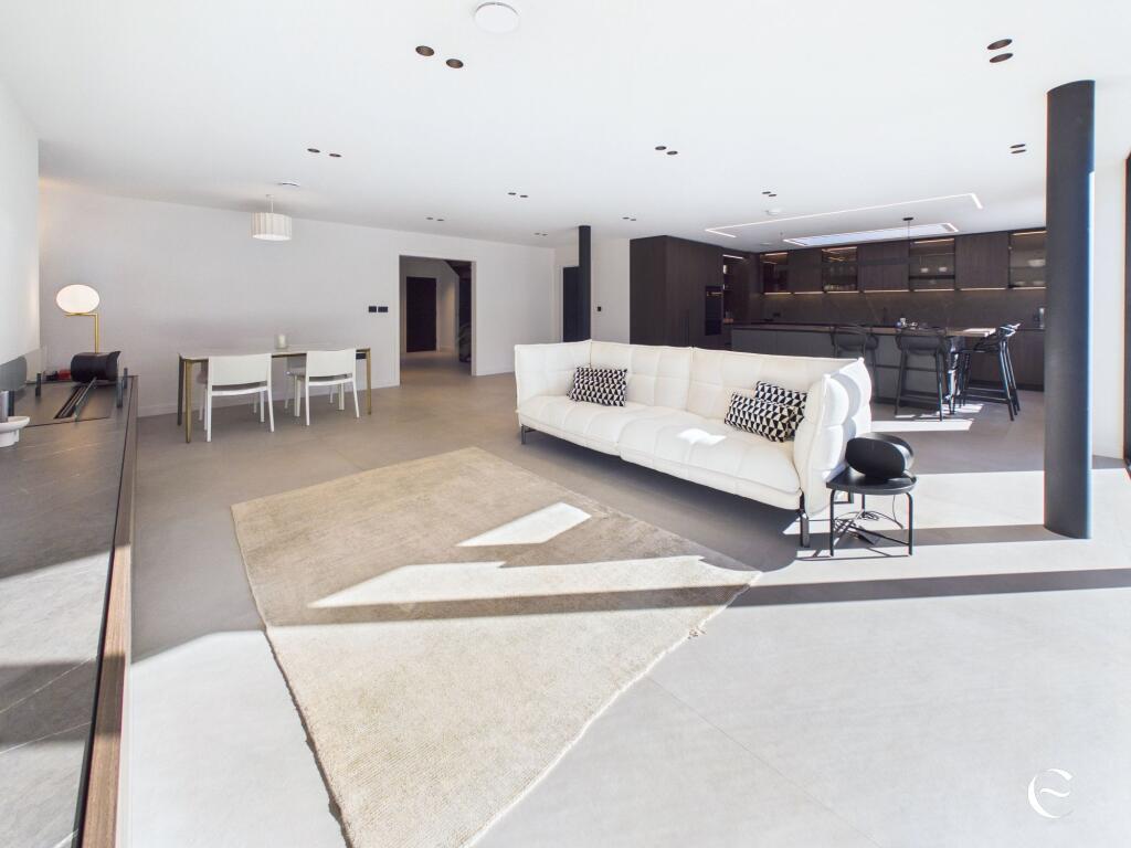 House in Peterborough - View 3